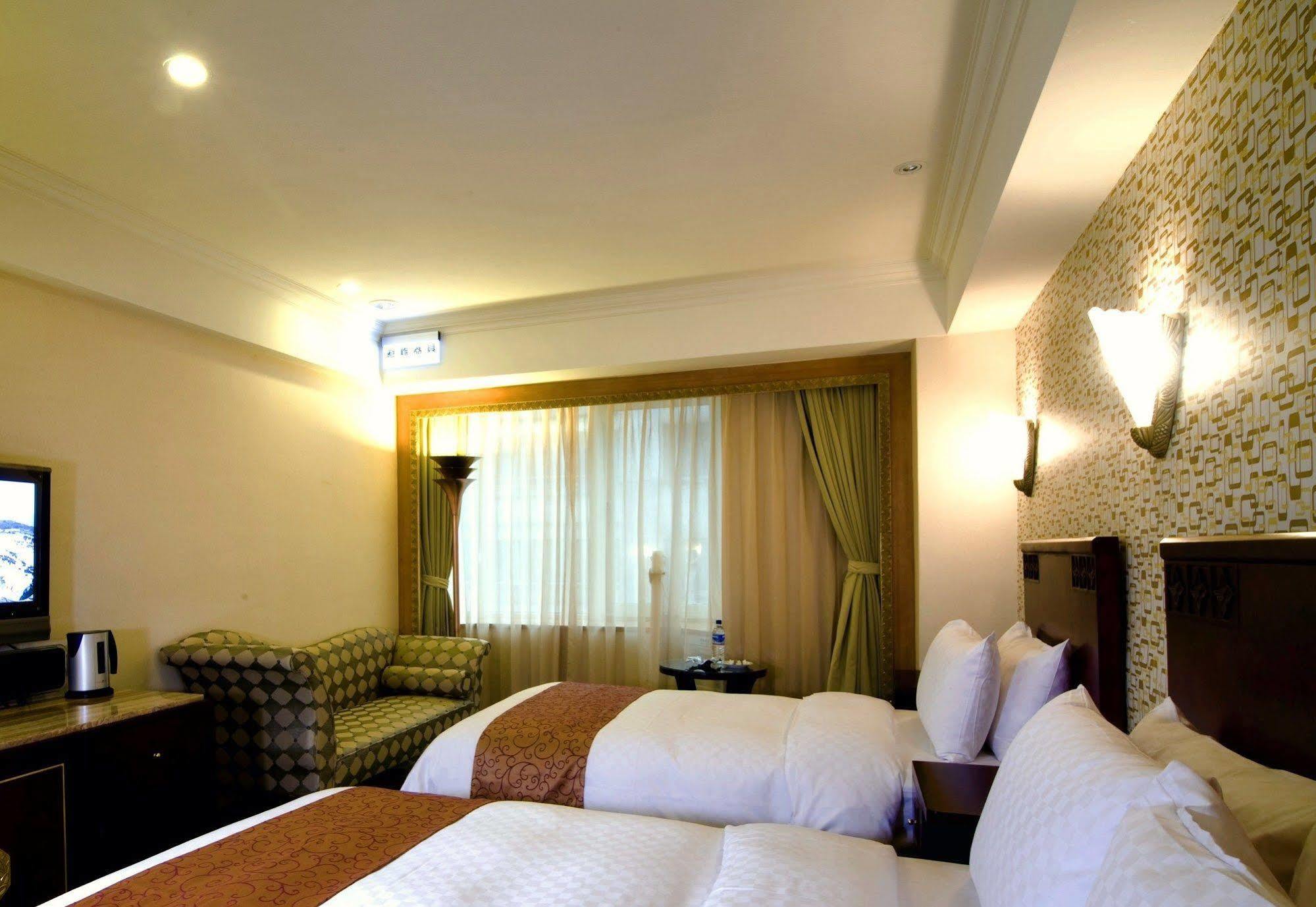 Royal Palace Hotel Taipei Exterior photo