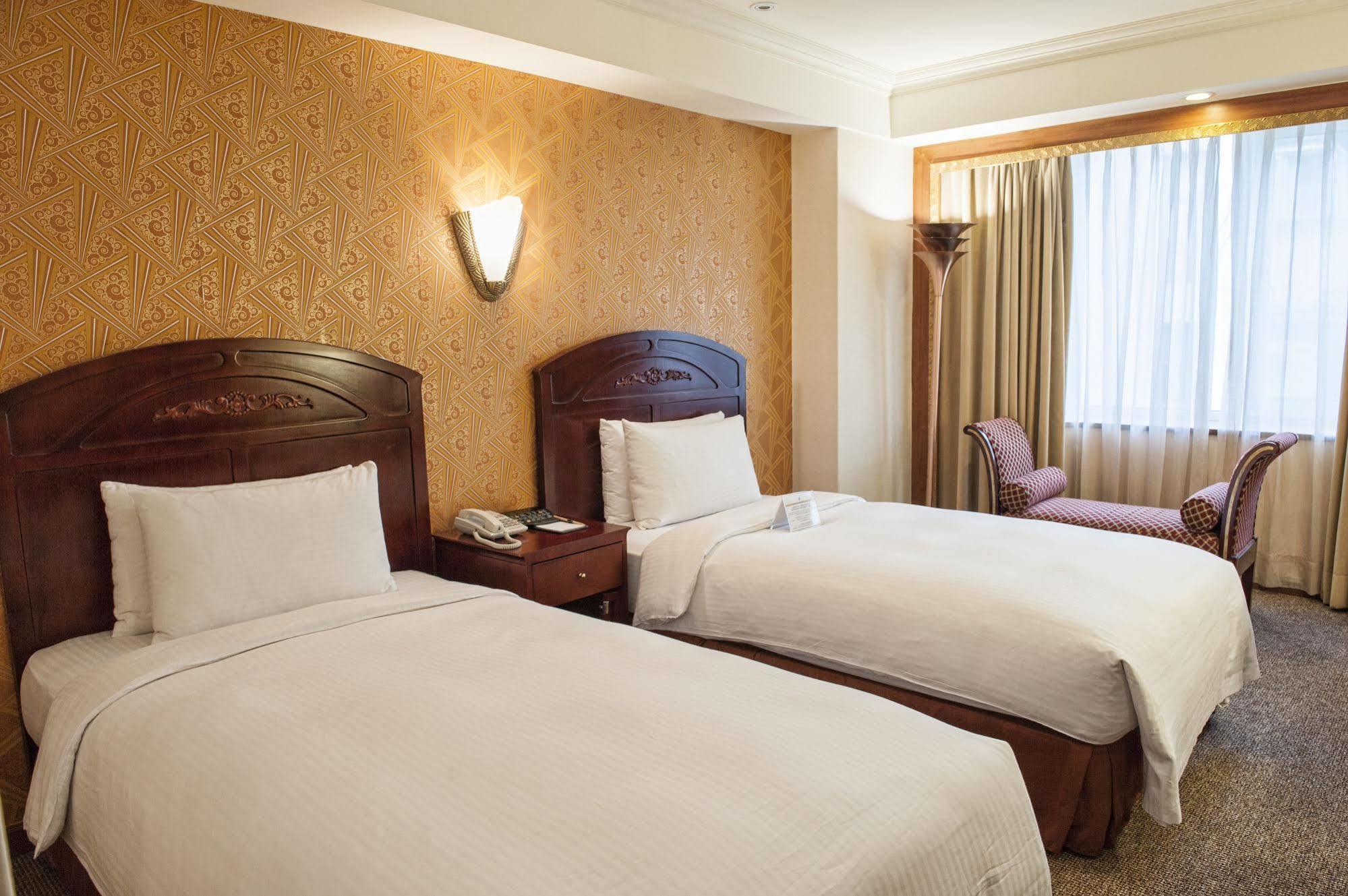 Royal Palace Hotel Taipei Exterior photo