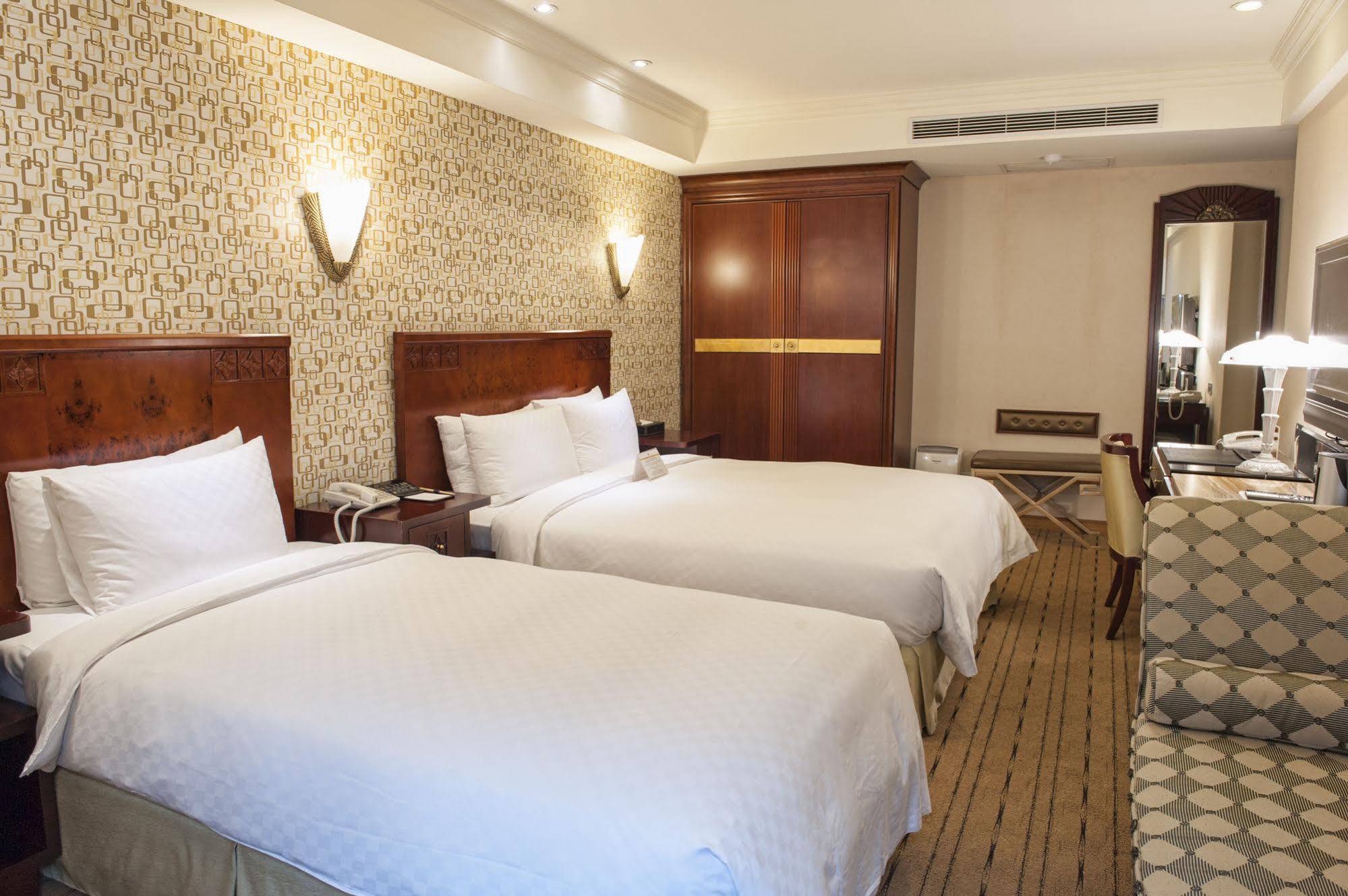 Royal Palace Hotel Taipei Exterior photo