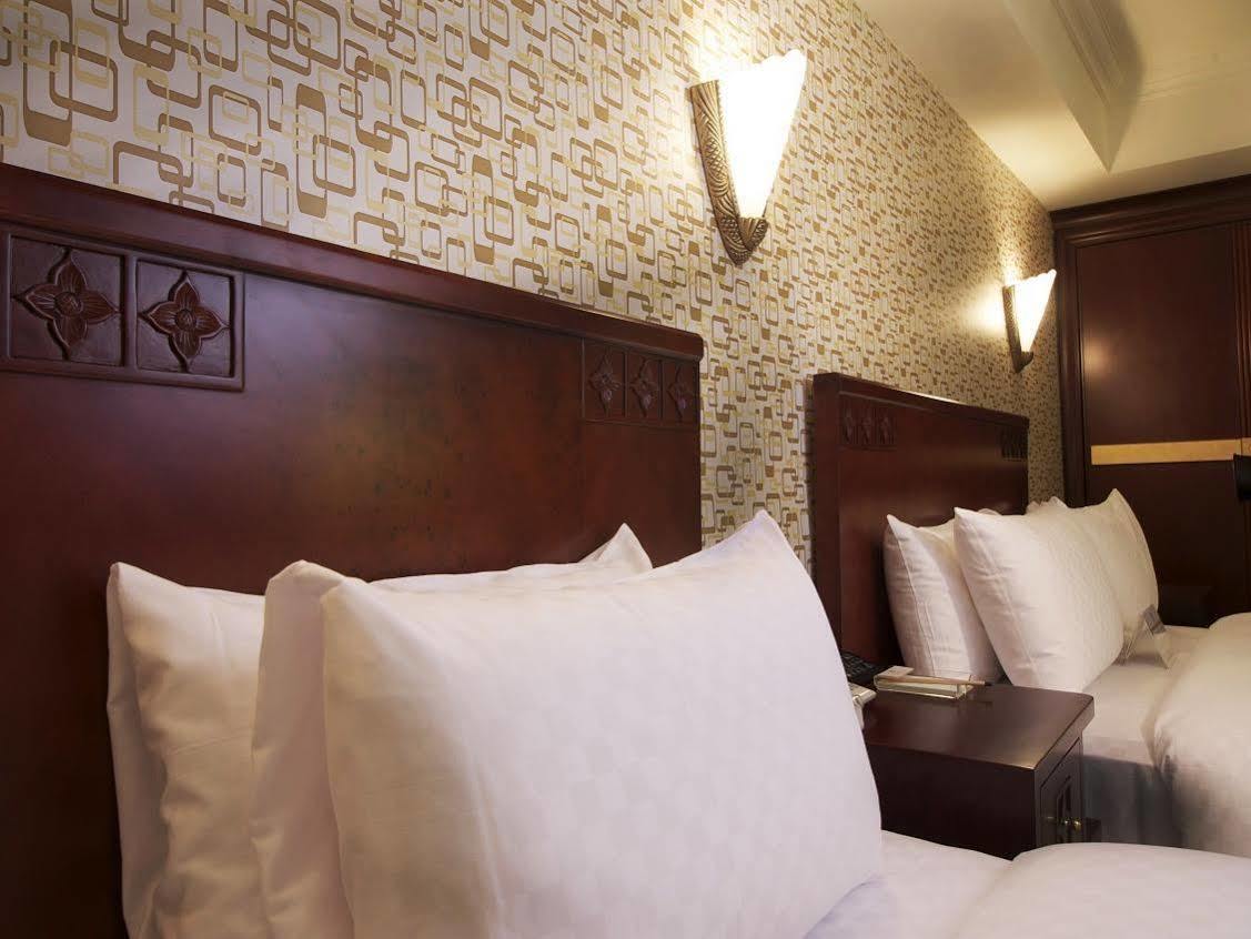Royal Palace Hotel Taipei Exterior photo