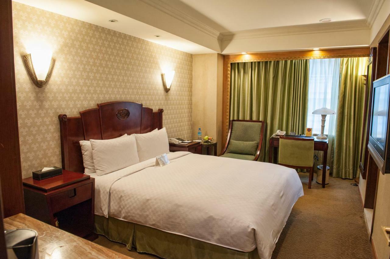 Royal Palace Hotel Taipei Exterior photo